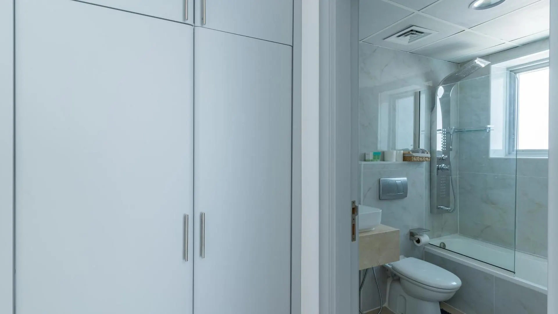 Dubai Marina - 2Bhk Luxurious Apartment